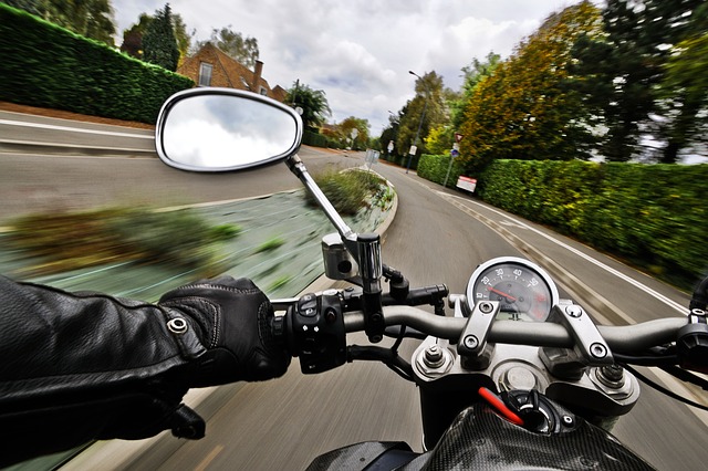 What to Wear When Riding a Motorcycle