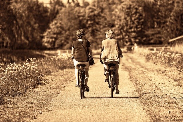 4 practical Tips on how to move healthily during work